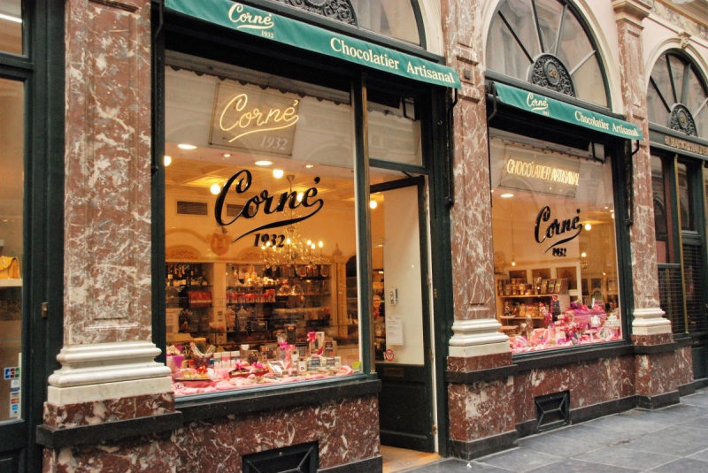 ecommerce-NANS LES PINS-min_chocolate_chocolaterie_shop_luxury_chic_gallery_brussels_belgium-558146